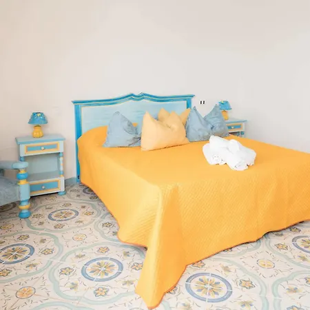 Neptunus 3* Forio di Ischia
