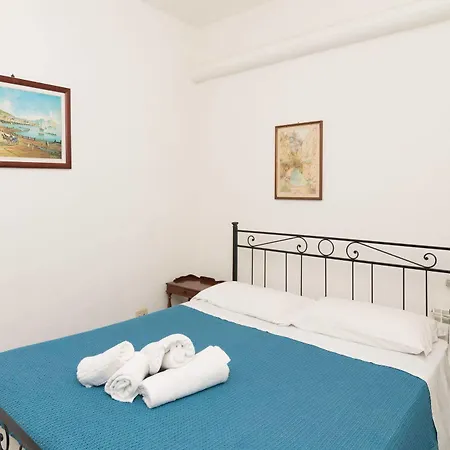 Neptunus 3* Forio di Ischia
